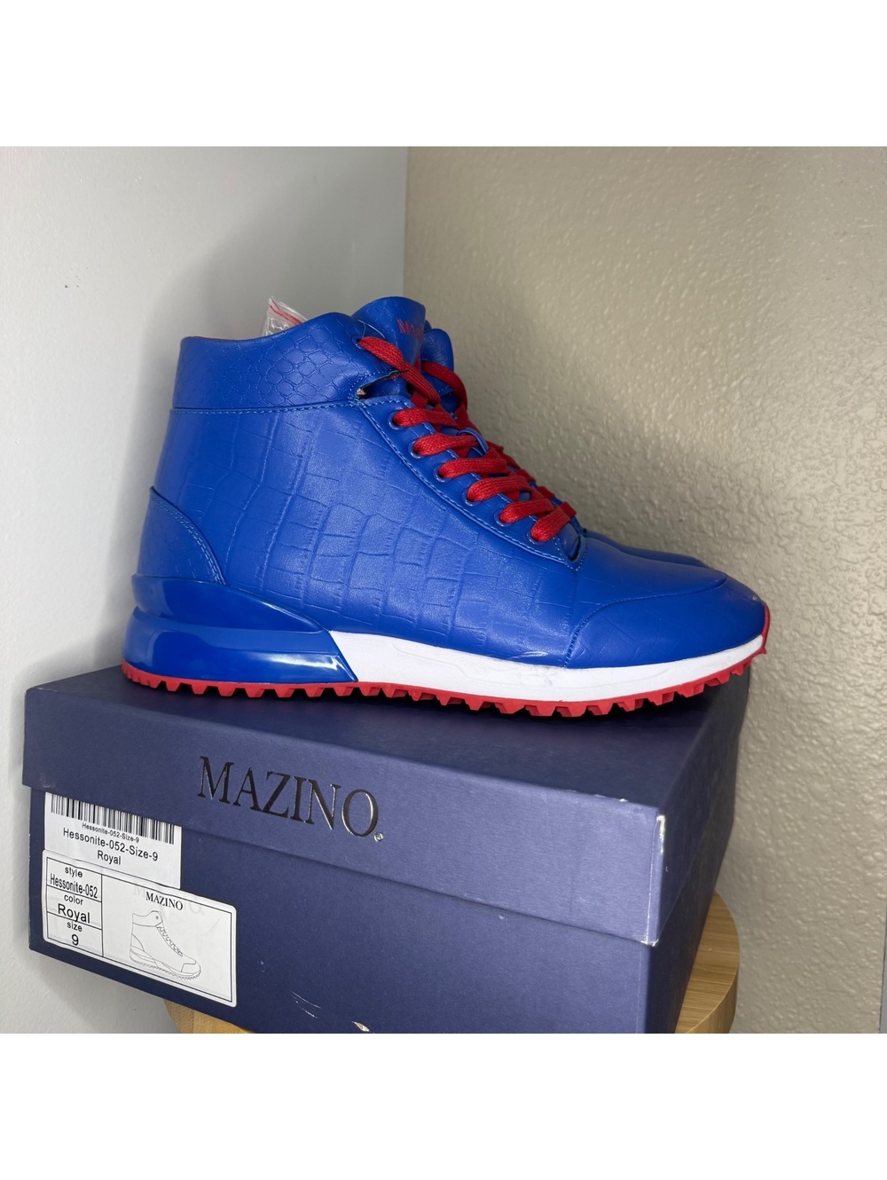 Mazino Hessonite-052 Royal Blue Red Men’s Size 9 High Top Sneakers New Box